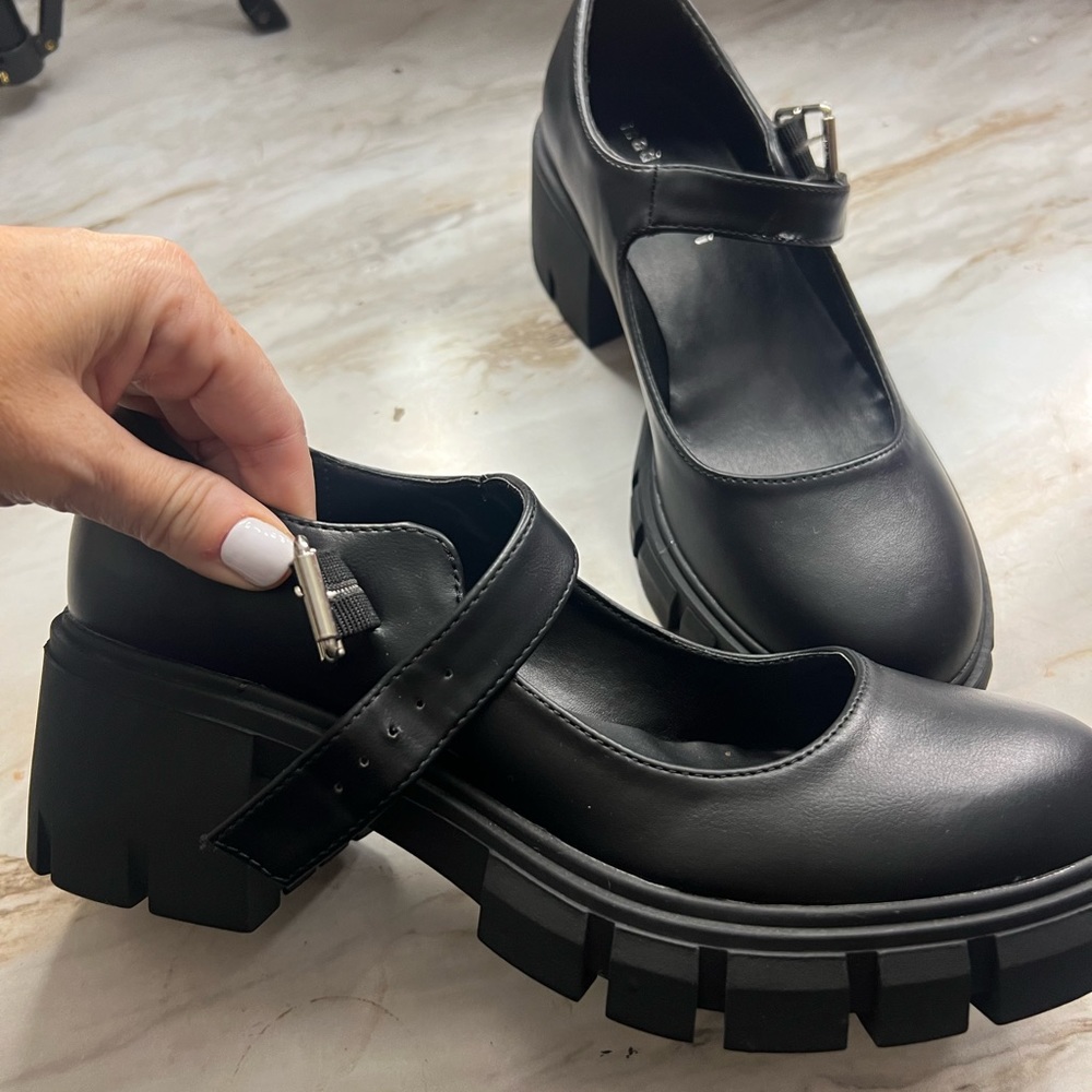 Madden Girl Black Platform Shoes - Picture 2 of 4